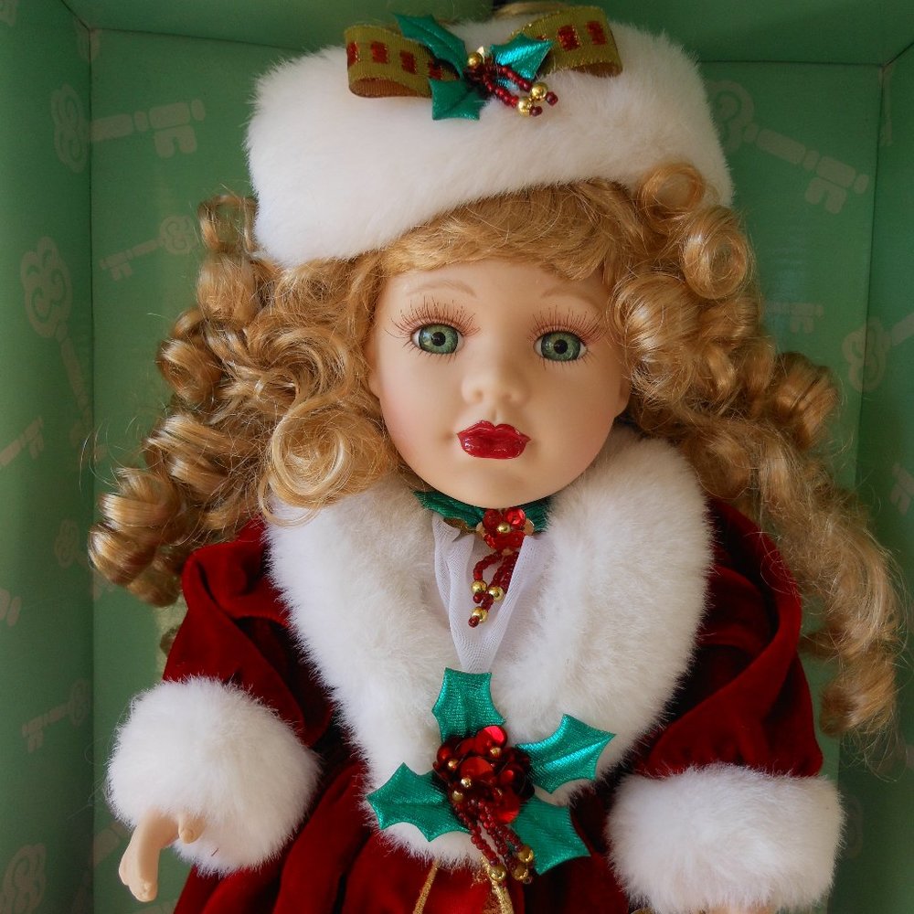🎀 VINTAGE Victorian Season's Porcelain Doll Winter The Brass Key
